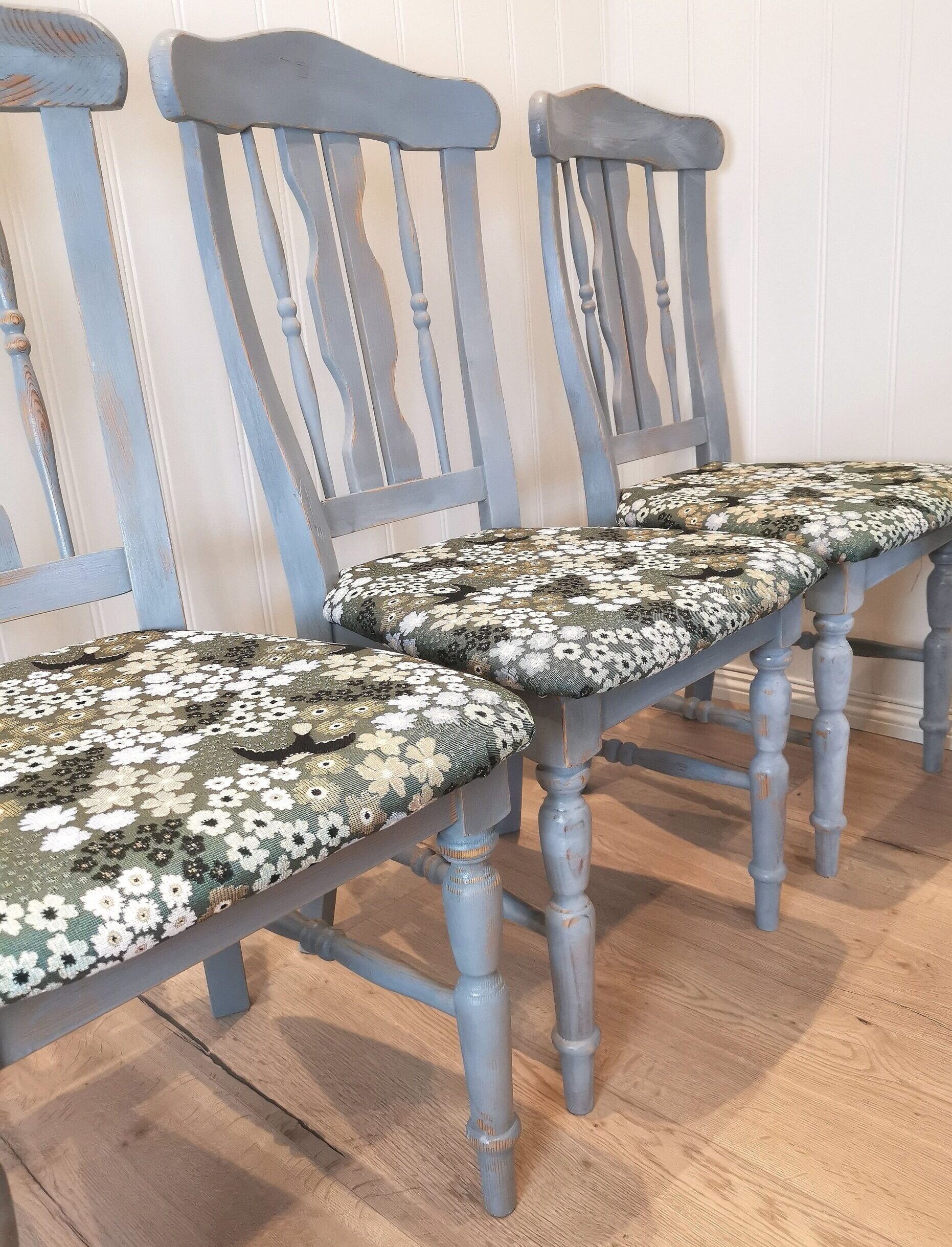 mrs mustard seed milk paint, shutter grey, kitchen chairs
